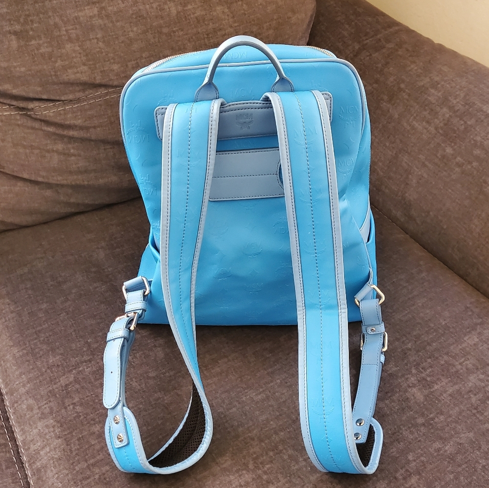 MCM Backpack Resistant Monogram Medium - Picture 2 of 8